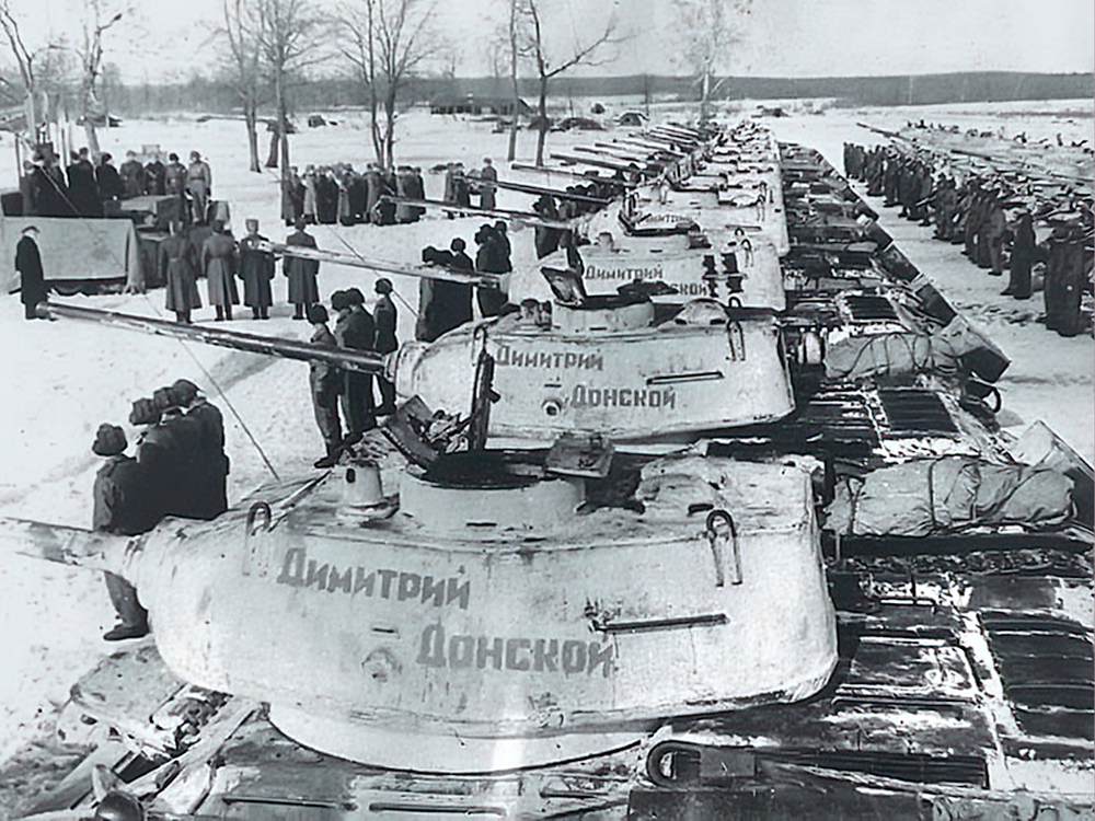 7 марта 1944 года Красной Армии передана танковая колонна им. Димитрия Донского, построенная на средства церкви. На башнях танков видна надпись, выведенная красной краской — «Димитрий Донской»